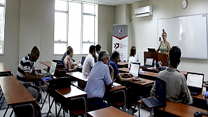 ÇOMÜ'DE TÜBİTAK PROJELERİ YAZMA EĞİTİMLERİ GERÇEKLEŞTİRİLDİ