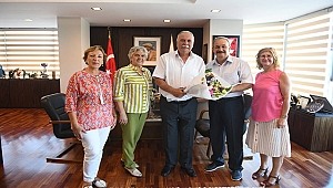 MERKEZ ORTAOKULU GÖNÜLLÜLERİ'DEN BAŞKAN GÖKHAN'A ZİYARET