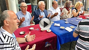 MHP İLÇE TEŞKİLATI ÇARŞI MEYDANINDA AŞURE DAĞITTI