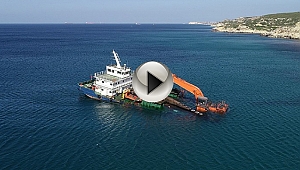 MÜRETTEBAT GECEYİ KARAYA OTURAN GEMİDE GEÇİRDİ