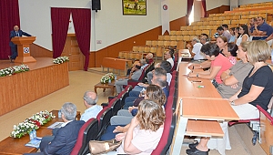ZİRAAT FAKÜLTESİ AKADEMİK KURUL TOPLANTISI GERÇEKLEŞTİRİLDİ