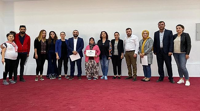 ANNE-BABA OKULU EZİNE, BAYRAMİÇ VE AYVACIK İLÇELERİNDE BÜYÜK İLGİ GÖRDÜ