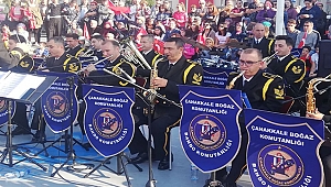 ASKERİ BANDO'DAN CUMHURİYET KONSERİ