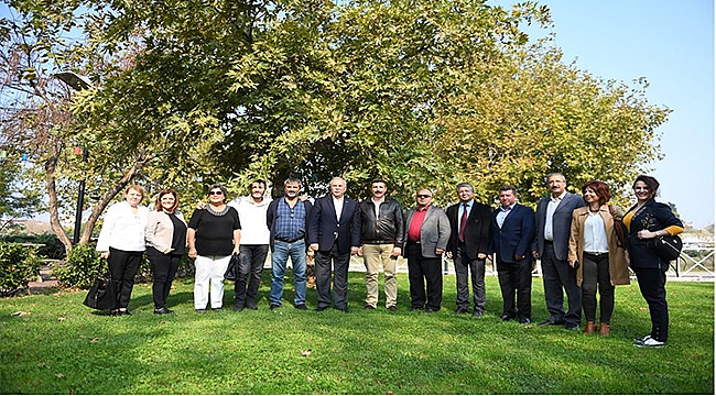 BAŞKAN GÖKHAN MUHTARLAR GÜNÜNÜ KUTLADI