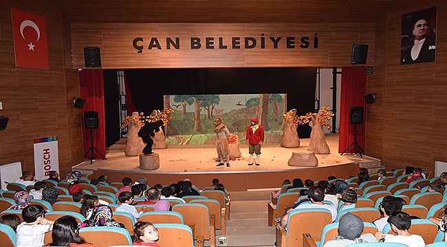 ÇAN'DA ÇOCUKLAR TİYATROYLA EĞLENDİ