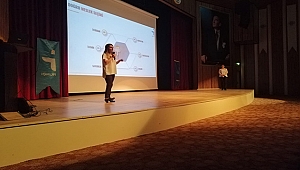 İŞKUR'UN MESLEK SEÇİMİ VE İŞ ARAMA BECERİLERİ EĞİTİMİ ÖĞRENCİLER TARAFINDAN BÜYÜK İLGİ GÖRDÜ