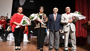 TEOMAN ALPAY KOROSUNDAN CUMHURİYET MÜZİKALİ