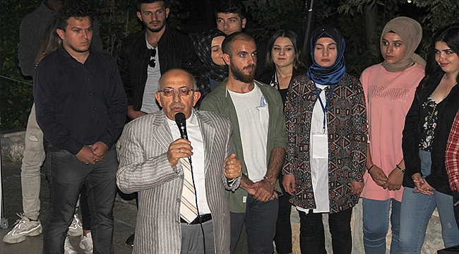 ÜNİVERSİTE ÖĞRENCİLERİNE AÇIK HAVA SİNEMASI