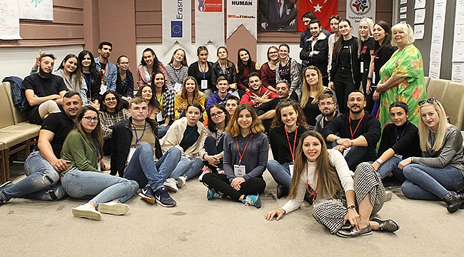 AB ERASMUS+ GENÇLİK DEĞİŞİMİ PROJESİ BAŞLADI