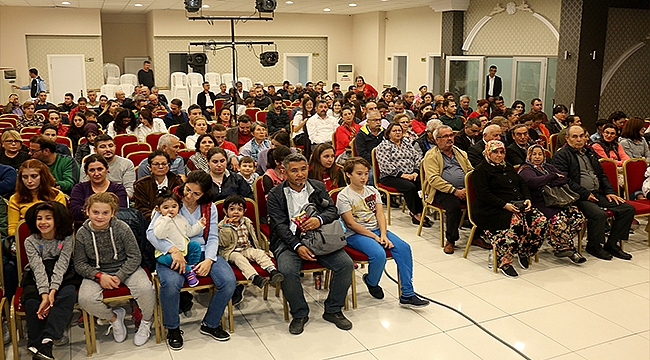 'İNSAN GİBİ' BAYRAMİÇ'TE SAHNE ALDI