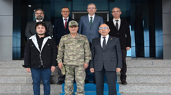KORGENARAL ZEKAİ AKSAKALLI'DAN ÇOMÜ REKTÖRÜ PROF. DR. SEDAT MURAT'A ZİYARET