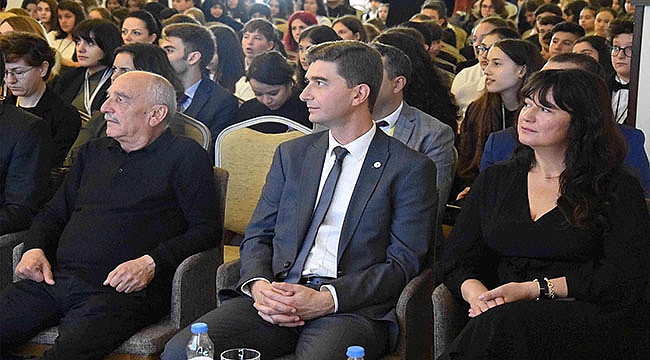 TROYMUN'DA GENÇLER İKLİM DEĞİŞİKLİĞİNİ TARTIŞACAK