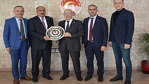 TÜRKİYE SAĞLIK İŞÇİLERİ SENDİKASI YÖNETİMİNDEN REKTÖR PROF. DR. SEDAT MURAT'A ZİYARET