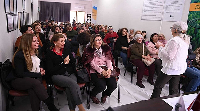 BAŞKAN YARDIMCISI ÜNÜVAR KENT KONSEYİNDE ÇANAKKALELİ KADINLAR İLE BULUŞTU