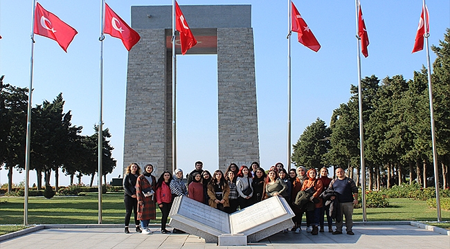 BİRİNCİ SINIF ÖĞRENCİLERİNE YÖNELİK ŞEHİTLİK ZİYARETLERİ PROJESİ DEVAM EDİYOR