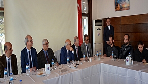 ÇOMÜ REKTÖRÜ PROF. DR. SEDAT MURAT ÇOMÜ'LÜ ENGELLİ ÖĞRENCİLER İLE BİR ARAYA GELDİ