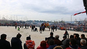 KEPEZ'DE DEVE GÜREŞİ COŞKUSU YAŞANDI