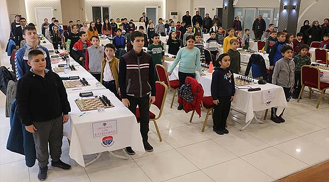 BAYRAMİÇ BELEDİYESİ'NDEN HEDİYE SATRANÇ TURNUVASI