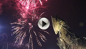 ÇANAKKALE YENİ YILA HAVAİ FİŞEK GÖSTERİSİYLE GİRDİ