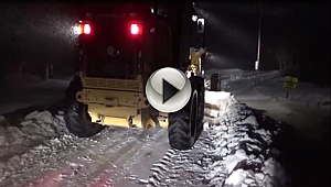 İŞ MAKİNELERİ GECE BOYUNCA ÇALIŞTI