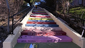 MERDİVENLER KİTABA BOYANDI