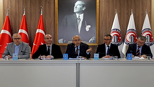 REKTÖR MURAT ÇOMÜ ARAŞTIRMA MERKEZLERİ MÜDÜRLERİYLE BİR ARAYA GELDİ