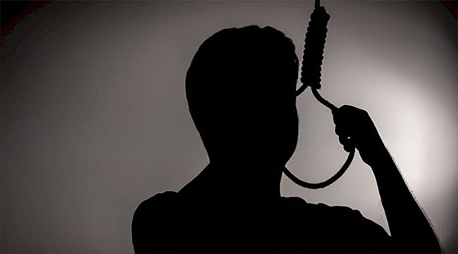 TANINMIŞ CELEP MİNİK KUŞ İNTİHAR ETTİ!