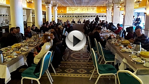 VALİ TAVLI, GAZETECİLERLE KAHVALTIDA BULUŞTU