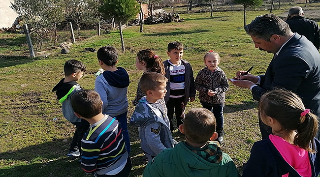 BAŞKAN UYGUN, ÇOCUKLARI SEVİNDİRDİ