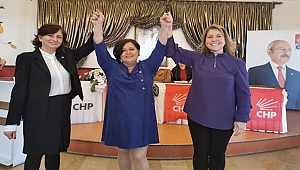 CHP KADIN KOLLARINDA BAYRAK DEĞİŞİMİ GERÇEKLEŞTİRİLDİ