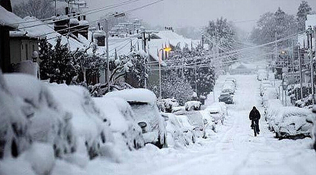 MART KAPIDAN BAKTIRIP KAZMA KÜREK YAKTIRACAK!