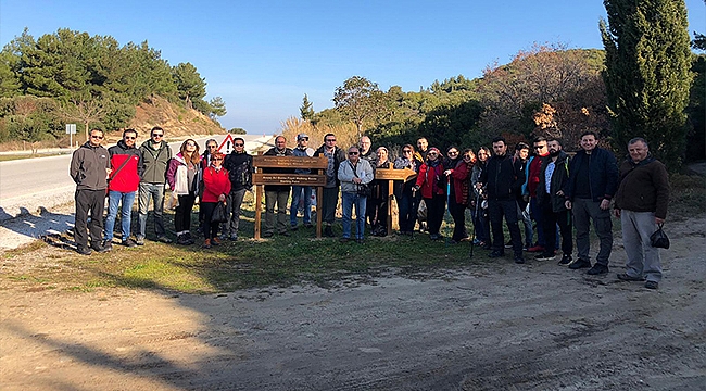 TURİST REHBERLERİ 105. YILDA 'ARIBURNU CEPHESİ'Nİ' ADIMLADI