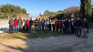 TURİST REHBERLERİ 105. YILDA 'ARIBURNU CEPHESİ'Nİ' ADIMLADI