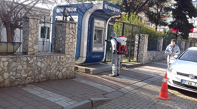 BANKAMATİKLER DE DEZENFEKTE EDİLİYOR