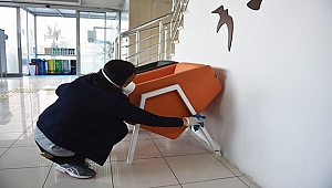 BELEDİYE BİNASINDA VİRÜSE KARŞI DEZENFEKTE ÇALIŞMALARI GERÇEKLEŞTİRİLİYOR