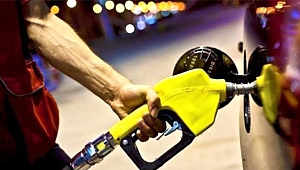 BENZİNE ÖNCE İNDİRİM SONRA ZAM!