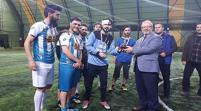 FUTBOL TURNUVASI SONA ERDİ