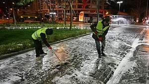 KEPEZ BELEDİYESİ VİRÜSE KARŞI GECE MESAİSİNDE