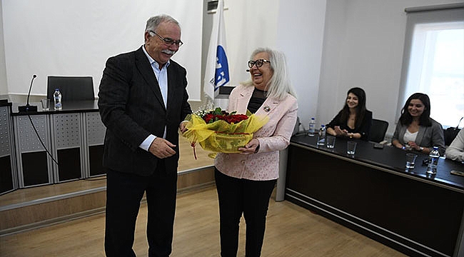 KENTLİ KADINLARDAN BAŞKAN GÖKHAN'A ZİYARET