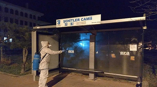 SALGIN HASTALIK RİSKİNE KARŞI OTOBÜS DURAKLARI DA DEZENFEKTE EDİLİYOR
