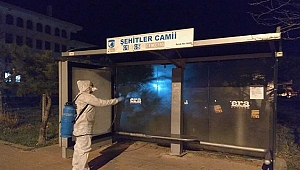 SALGIN HASTALIK RİSKİNE KARŞI OTOBÜS DURAKLARI DA DEZENFEKTE EDİLİYOR