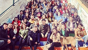 ÜNİVERSİTELİLERDEN GELİBOLU ÇIKARMASI