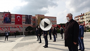 23 NİSAN SADE BİR TÖRENLE KUTLANDI