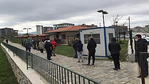 ATALIK VE YERLİ TOHUMLARDAN ÜRETİLEN FİDELER KENTLİLER İLE BULUŞMAYA DEVAM EDİYOR