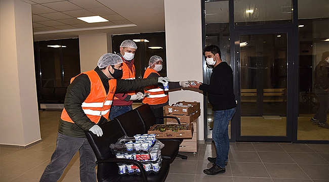 BAŞKAN ÖZ; "NE YAPSAK SAĞLIKÇILARIMIZIN HAKKI ÖDENMEZ"