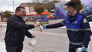 ÇAN BELEDİYESİ HALKA ÜCRETSİZ MASKE DAĞITTI