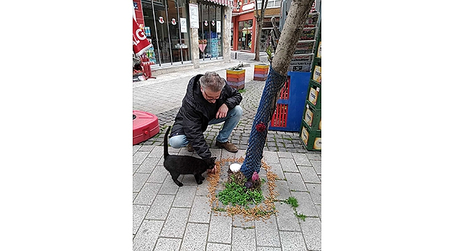 CAN DOSTLARIN BESLENME İHTİYAÇLARI İÇİN DE ÇALIŞMALAR YÜRÜTÜLÜYOR