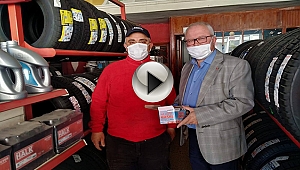 GELECEK PARTİSİNDEN VATANDAŞLARA MASKE DAĞITIMI