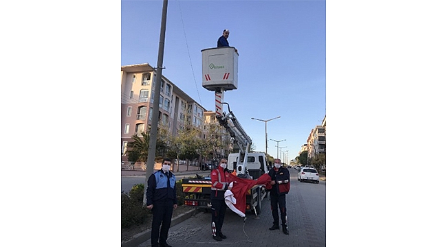 KEPEZ KIRMIZI BEYAZ OLUYOR