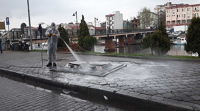 YERALTI ÇÖP KONTEYNERLERİ DEZENFEKTE EDİLDİ